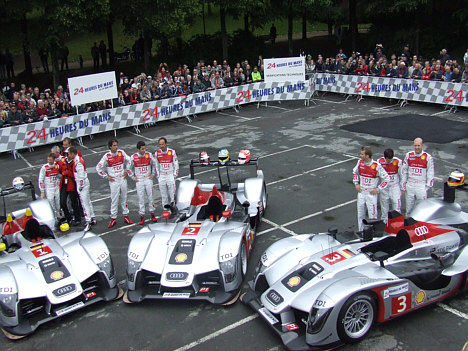 Audi teamet ano 2009.
(Foto: Claude Foubert - Endurance-Info.com)